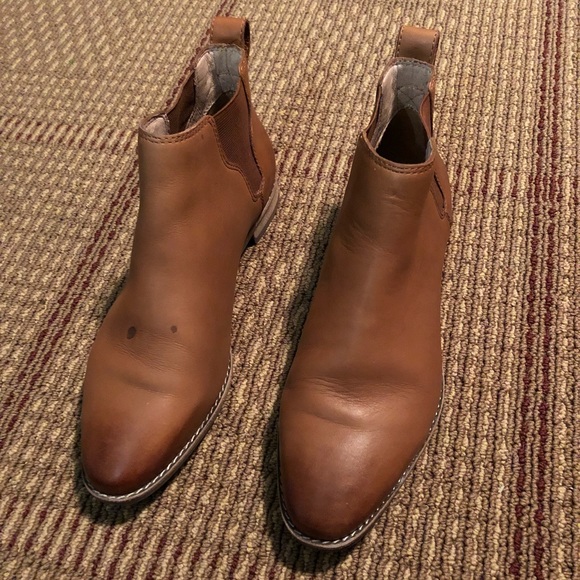 Madewell Shoes - Madewell tan leather ankle boots